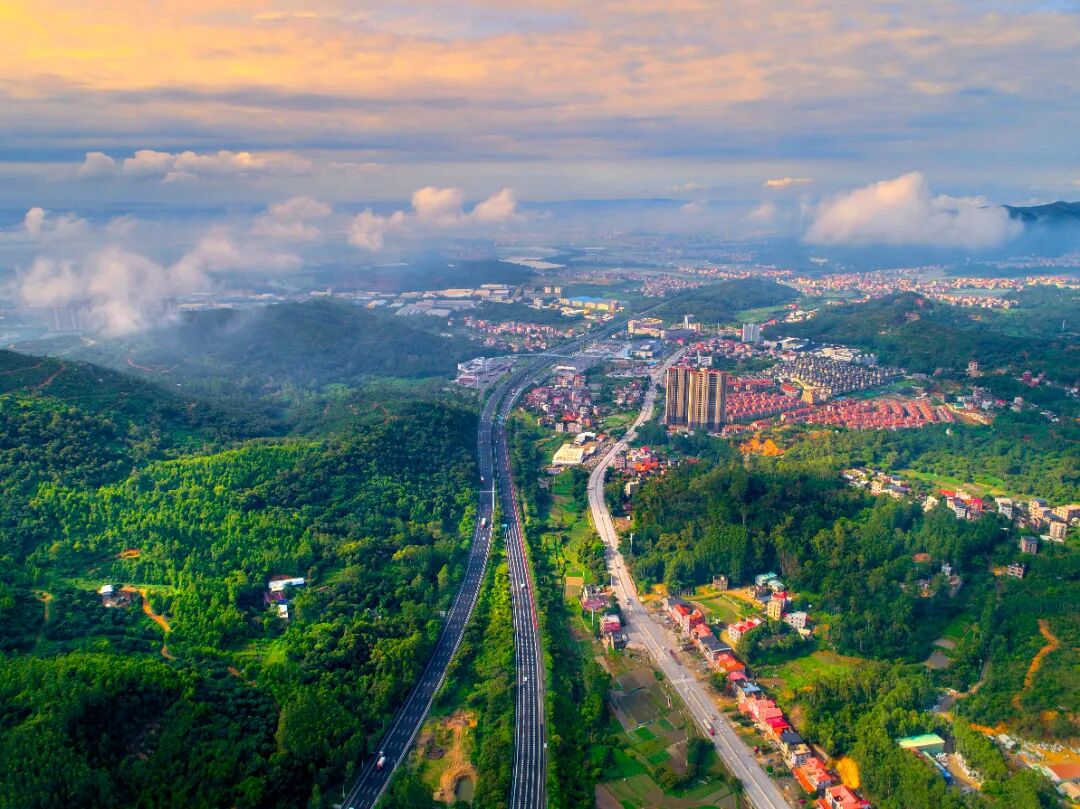 《向远方》.jpg 《向远方》.jpg