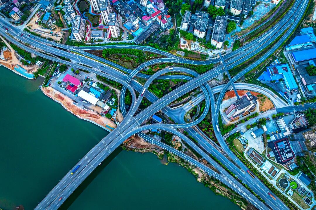 《城乡纽带》.jpg 《城乡纽带》.jpg